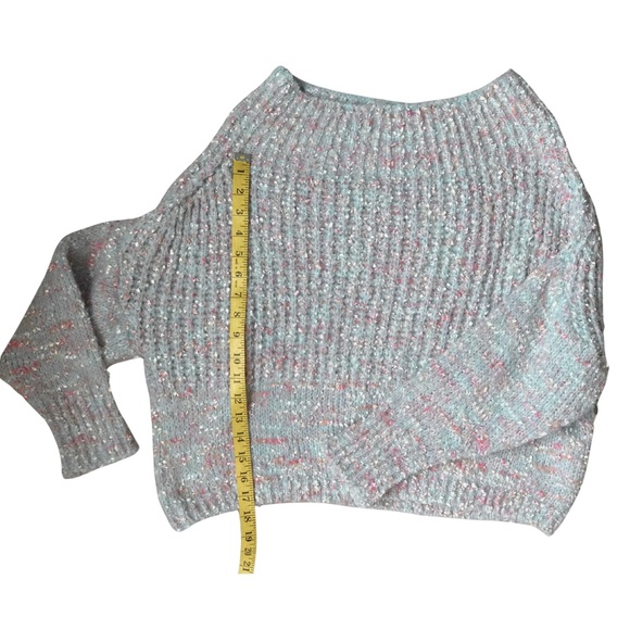 AndTheWhy Fuzzy Confetti Off Shoulder Popcorn Knit Sweater Sz M/L NWOT Cozycore - Picture 4 of 6